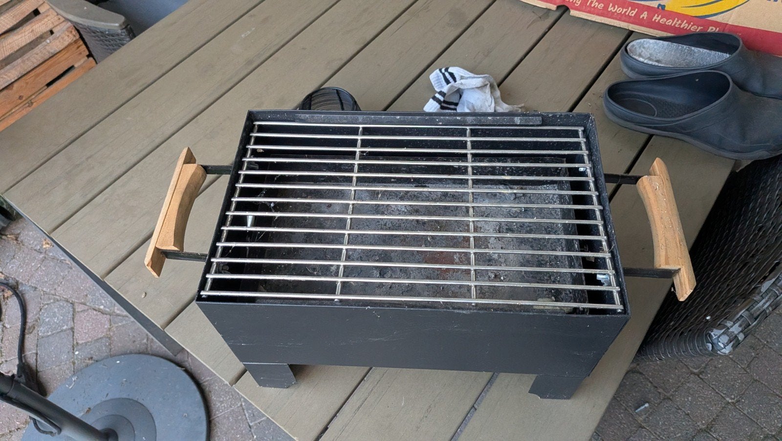 Leuke tafel barbecue - Compact en handig, Ophalen of Verzenden, Gebruikt, Onbekend
