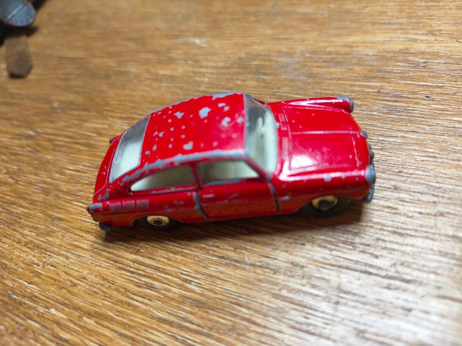 Matchbox Volkswagen 1600 TL - Rood, Gebruikt, Kinderen en Baby's, Speelgoed | Speelgoedvoertuigen, Ophalen of Verzenden, Gebruikt