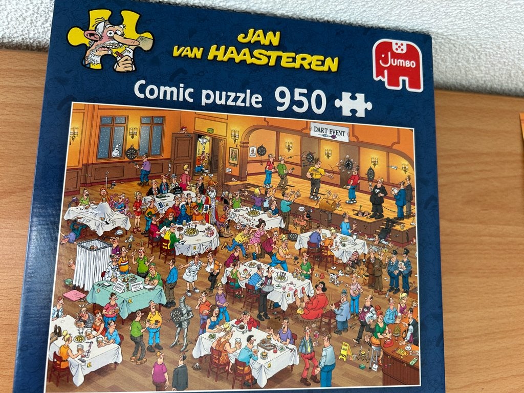 Puzzel Jan van Haasteren " Darts", Ophalen, 500 t/m 1500 stukjes, Gebruikt, Legpuzzel