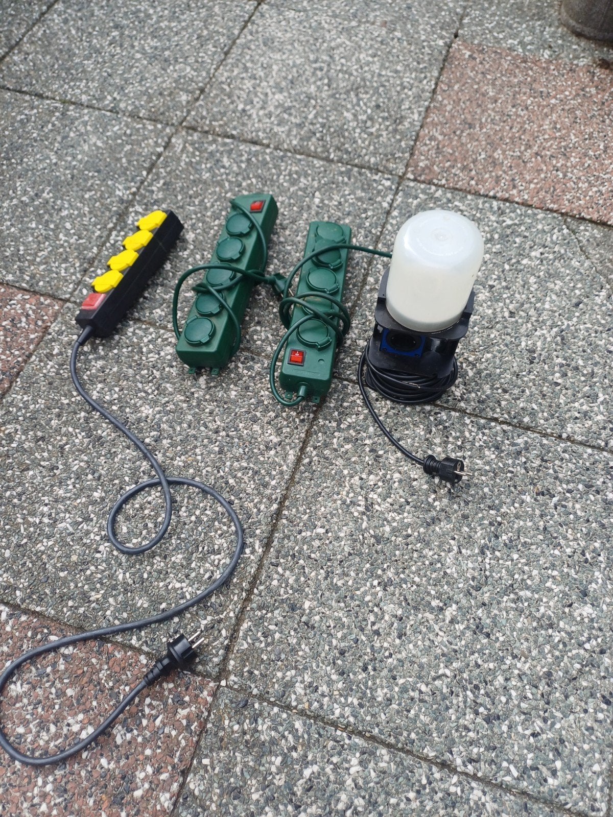 stekkerdozen  en . staande lamp stroomkabel 20 meter., Caravans en Kamperen, Ophalen, Gebruikt
