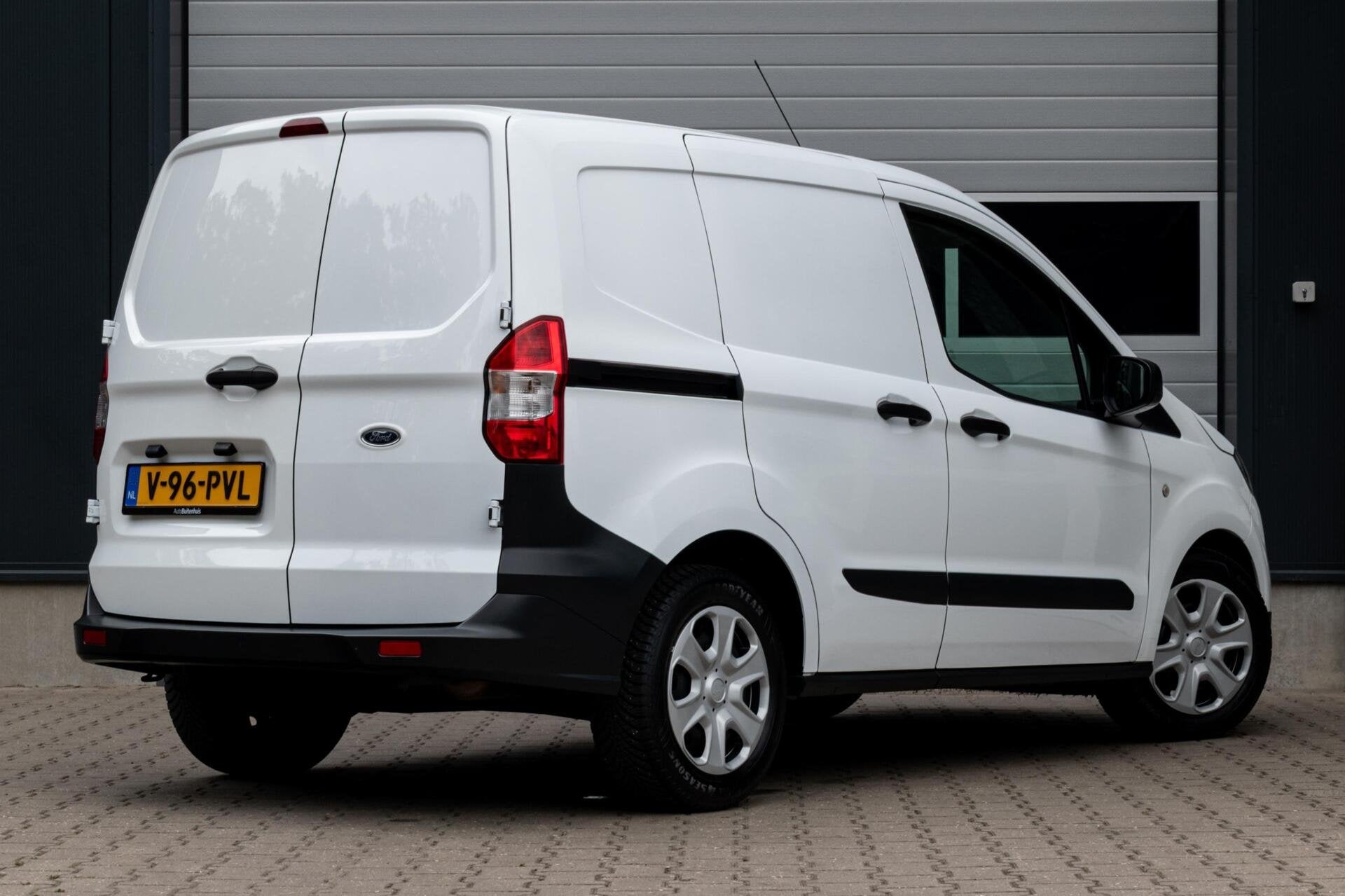 Ford Transit Courier 1.0 Trend EcoBoost S&S, Auto's, Voorwielaandrijving, Gebruikt, Met garantie (alle), Wit