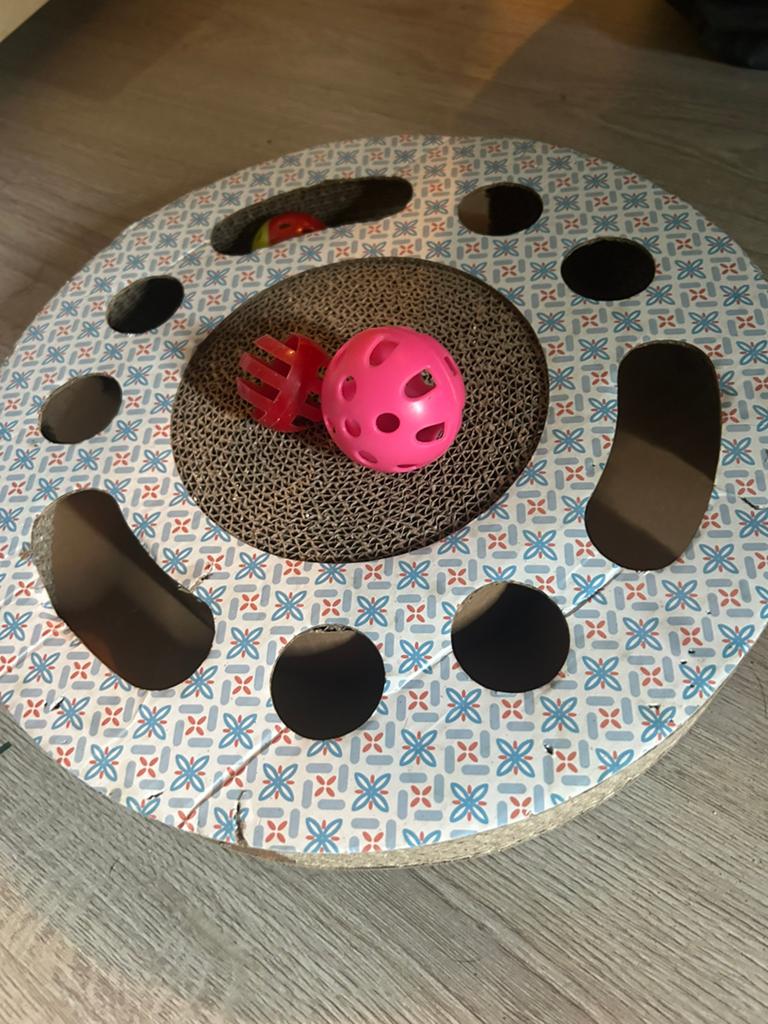 Speelgoed kat, Ophalen, Zo goed als nieuw, Speelbal