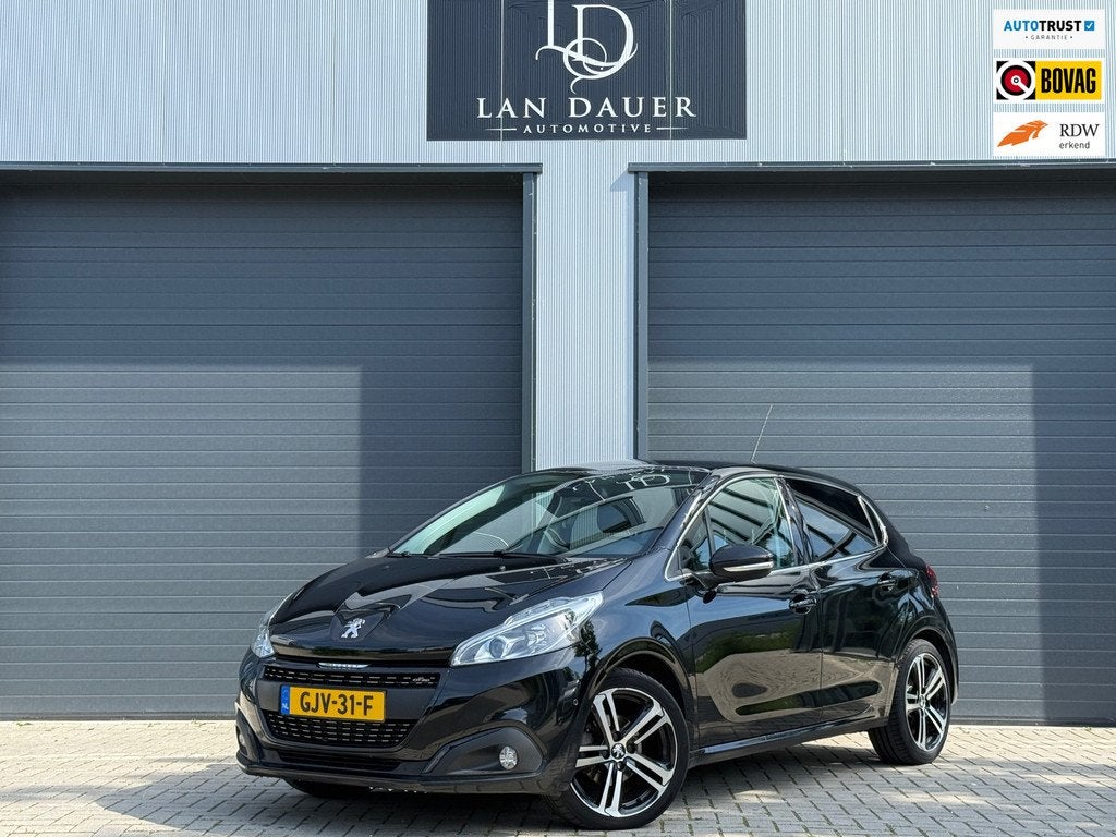 Peugeot 208 1.2 PureTech GT-Line / AUTOMAAT / PANORAMA / CAM, Auto's, Peugeot, Gebruikt, Euro 6, Leder en Stof, Zwart