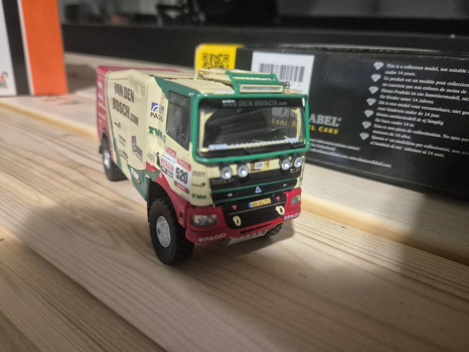 Diamond Label Van Den Bosch Truck Model 3031 Bosch 2012, Hobby en Vrije tijd, Overige merken, 1:50 of kleiner, Ophalen of Verzenden