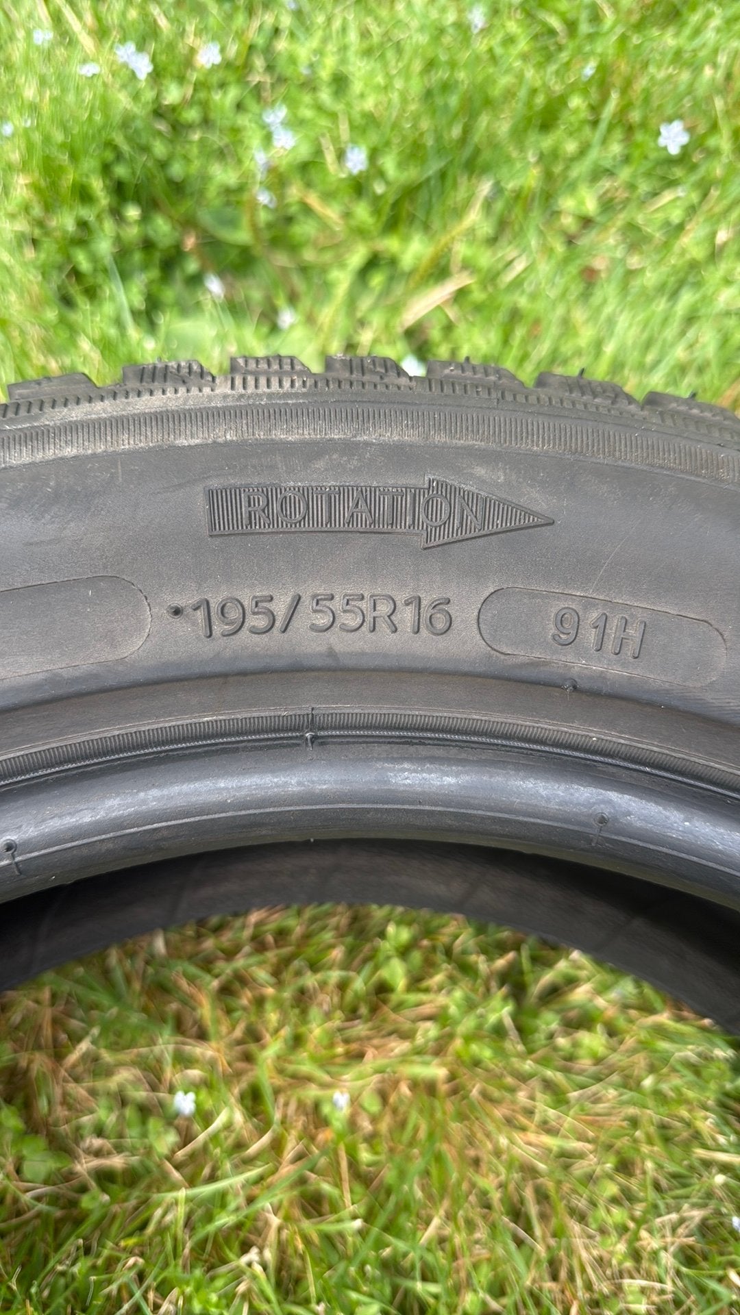 4 Winterbanden Michelin 195/55/R16., Ophalen, Zo goed als nieuw