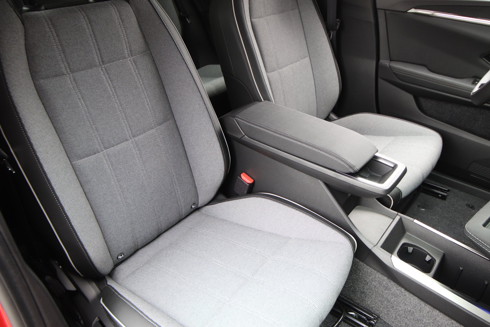 Mitsubishi Eclipse Cross MR Pure 67 kWh Prijs is incl. elekt, Auto's, Stof, Eclipse Cross, 474 min, 1100 kg