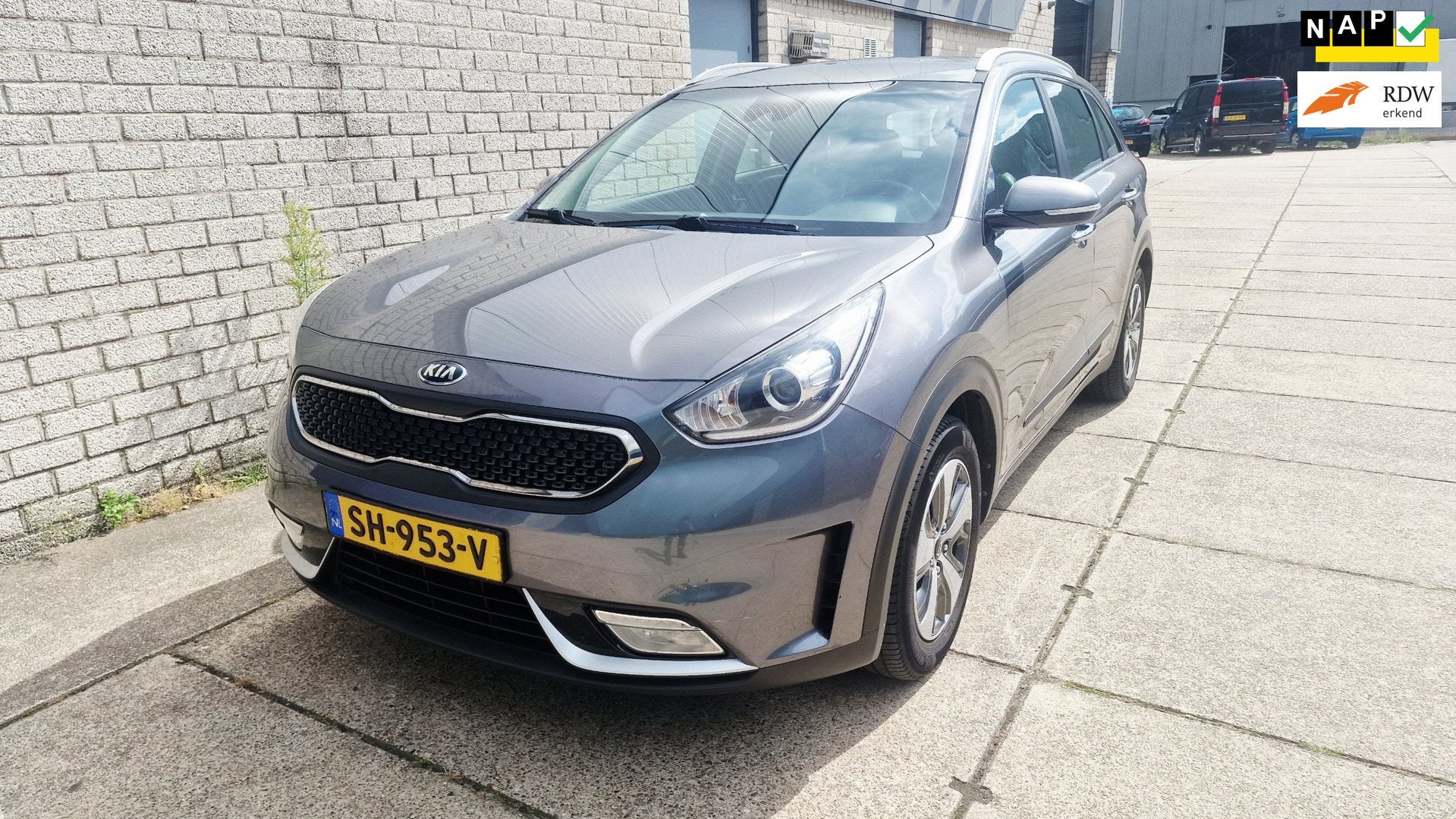 Kia Niro 1.6 GDi Hybrid DynamicLine 2e eigenaar Navigatie NA, Gebruikt, Euro 6, Leder en Stof, Automatische klimaatregeling