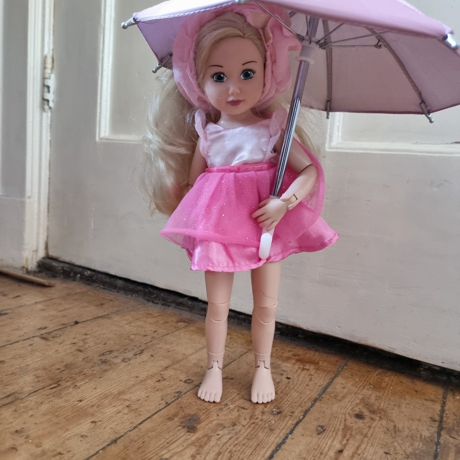 Mooie Jolina zapf creation met roze jurk en paraplu, Ophalen of Verzenden, Gebruikt, Overige typen