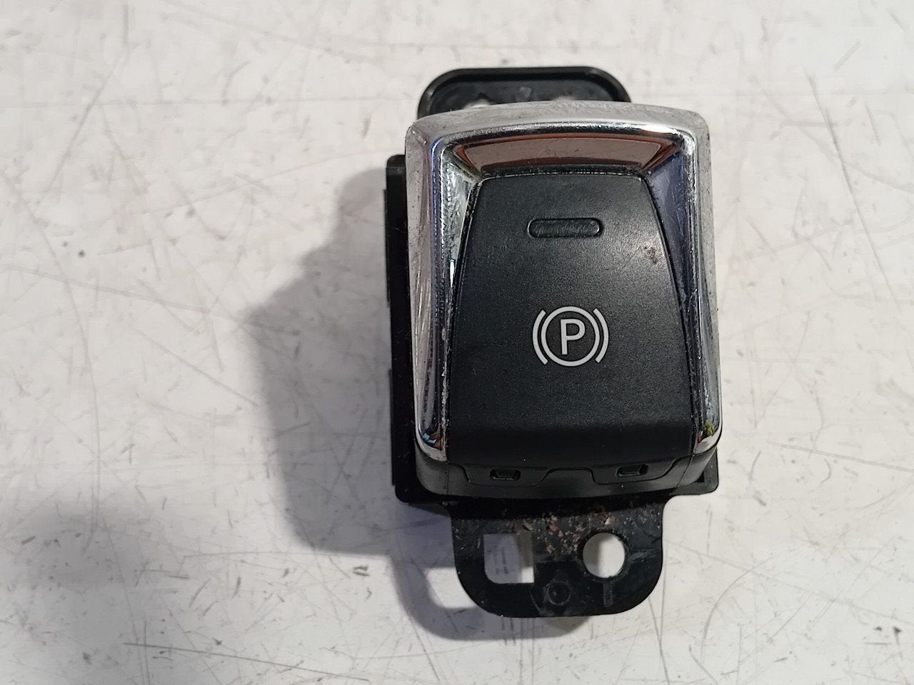 Handrem ontgrendeling Nissan X-Trail, Onderdelen@venauto.nl, Van der Ven Autorecycling B.V., Gebruikt, Ettenseweg 76, 4706 PB Roosendaal, The Netherlands