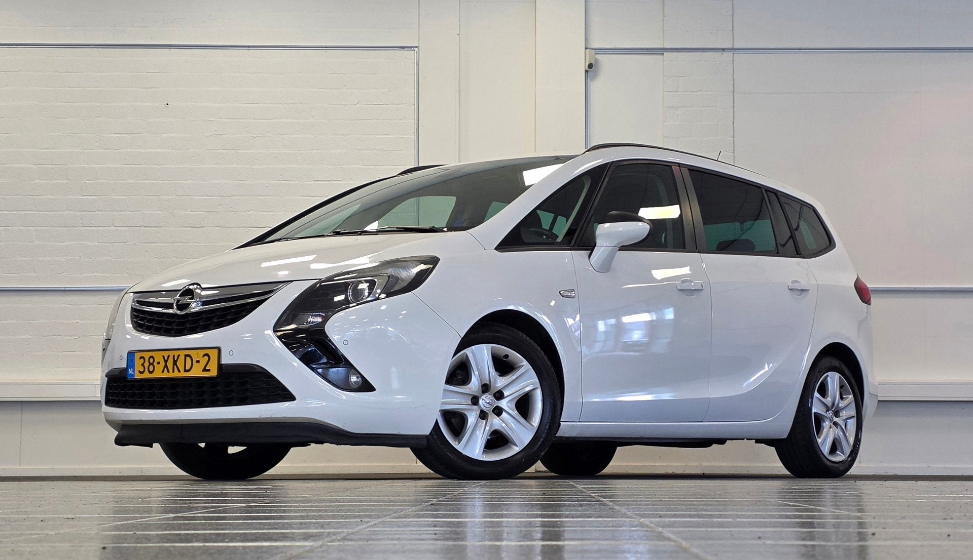 Opel Zafira Tourer 1.4 Edition Nieuwe APK Parkeerhulp voor &, Auto's, Opel, Euro 5, Stof, Zwart, 4 cilinders