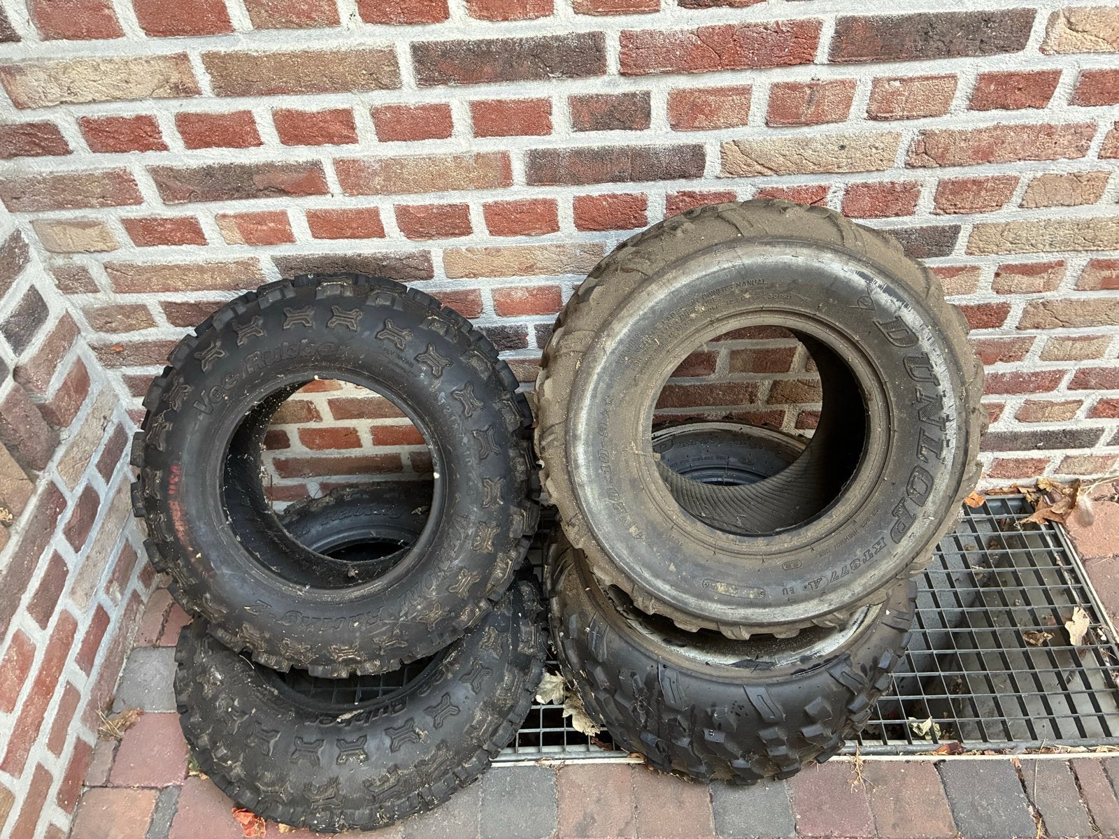 Gebruikte banden of quad, 10 inch 4 stuks 20 euro, Ophalen, Gebruikt, Overige, All Season