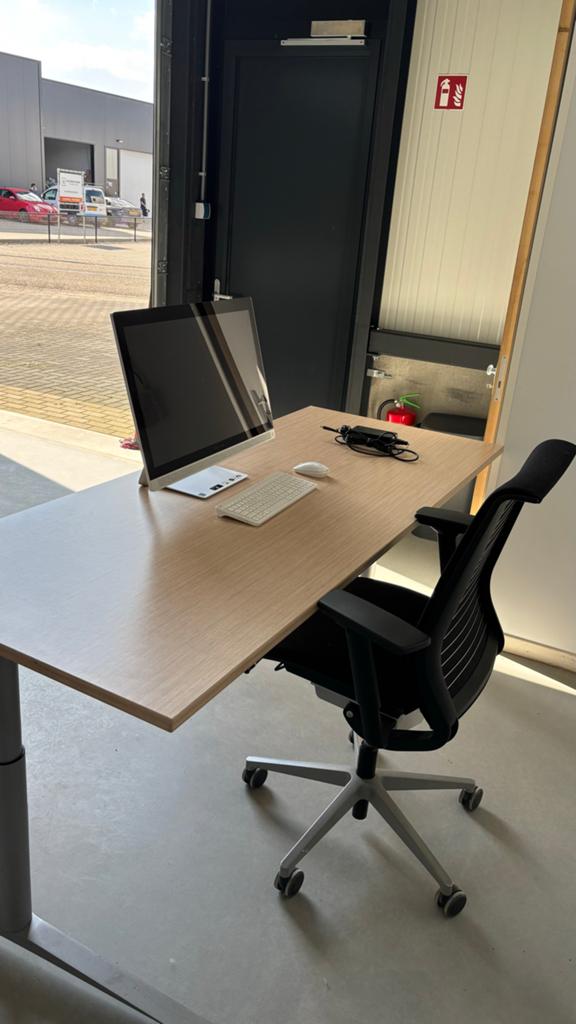 HP Pavilion All-in-One PC met draadloze set, bureau & bureau, Ophalen, Zo goed als nieuw, Met monitor