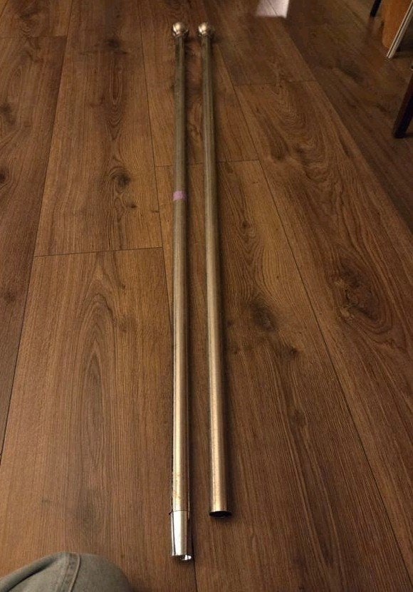 Gordijnroede met eindknoppen twee delen, 3 meter lang, Ophalen, Metaal, Zo goed als nieuw, Zilver