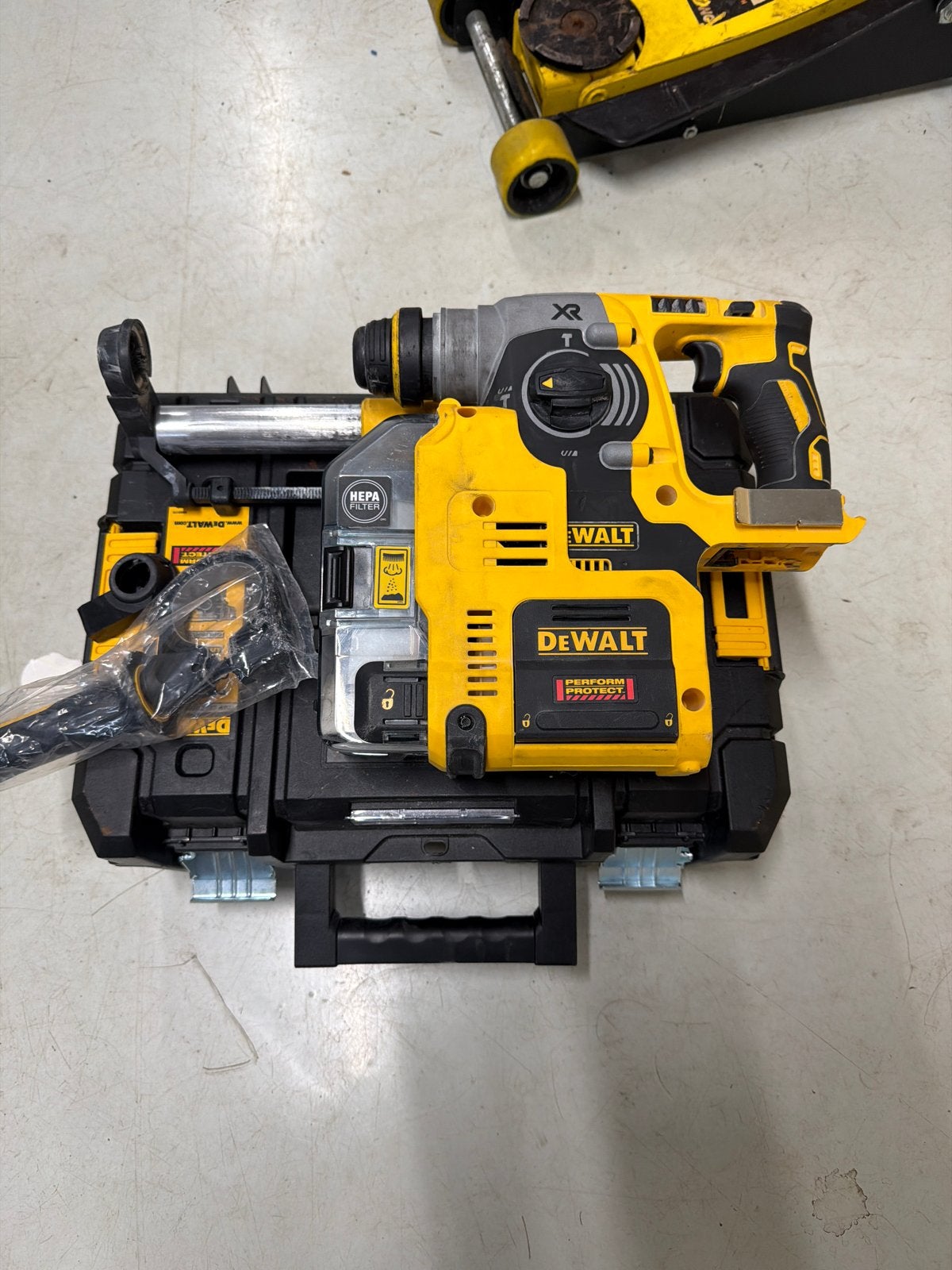 DeWalt Klopboormachine met Afzuiging zonder accu, Ophalen of Verzenden, Gebruikt, Boor- en/of Breekhamer, Klopboormechanisme