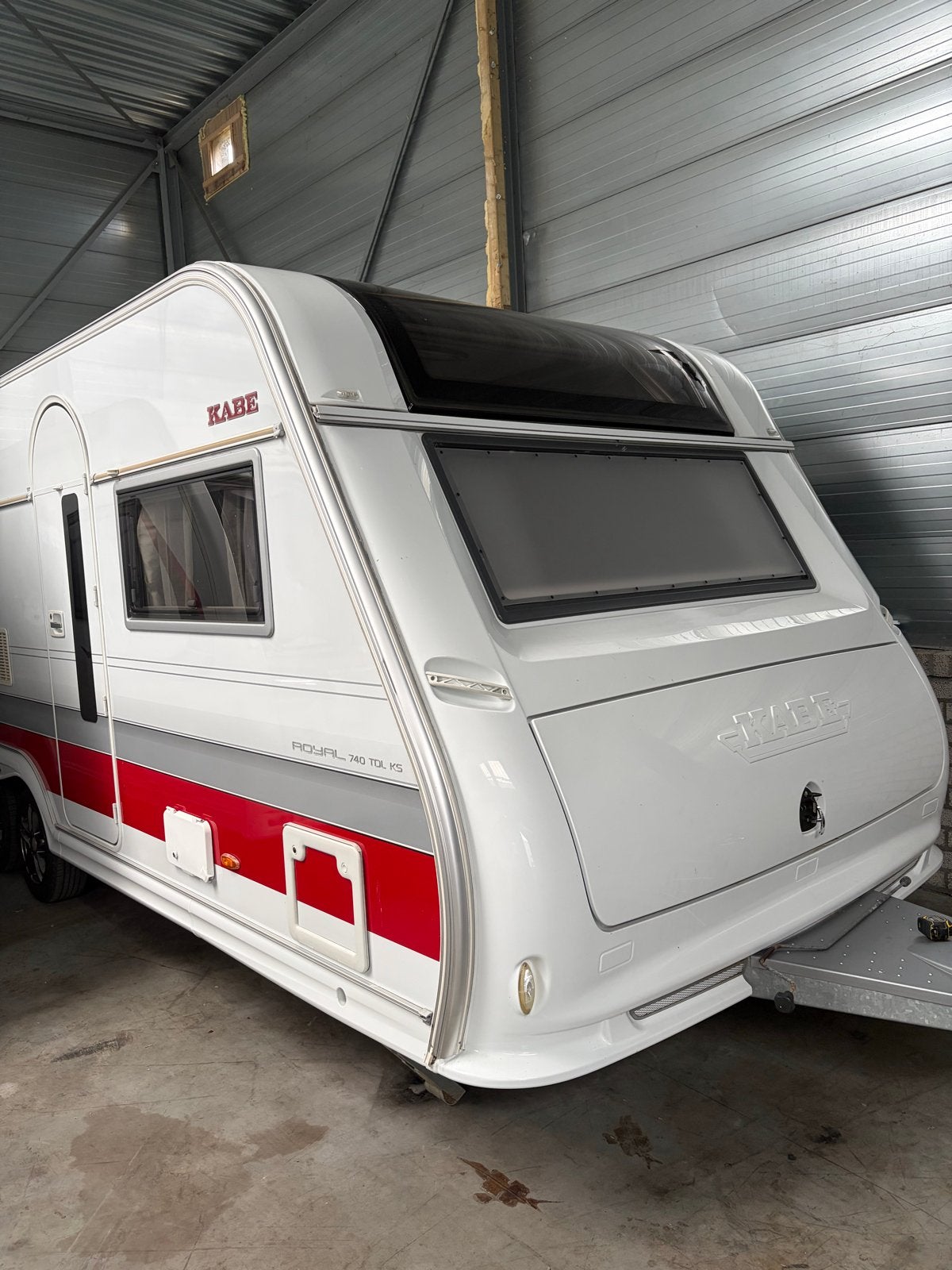 KABE Royal 740 – Luxe caravan uit 2016 – Export, Rondzit, 7 tot 8 meter, Bedrijf, Kabe