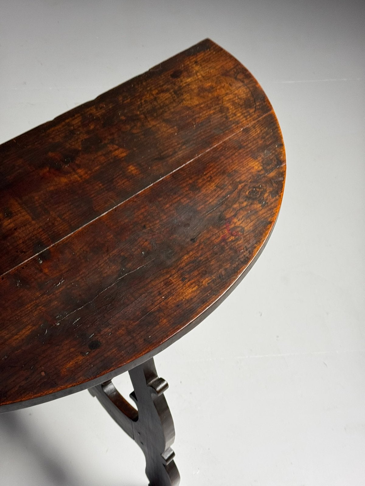 Set van 2 Italiaanse Demi lune tafels, Ophalen
