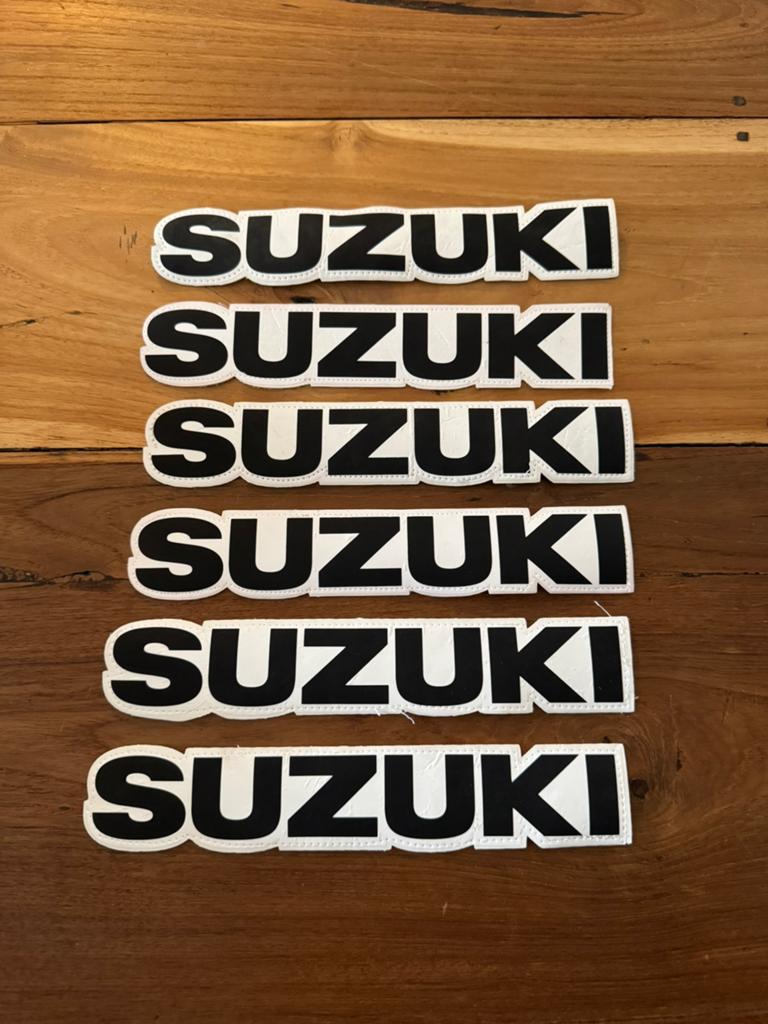Suzuki logo patch buttpatch, Motoren, Ophalen of Verzenden, Tweedehands, Broek | textiel