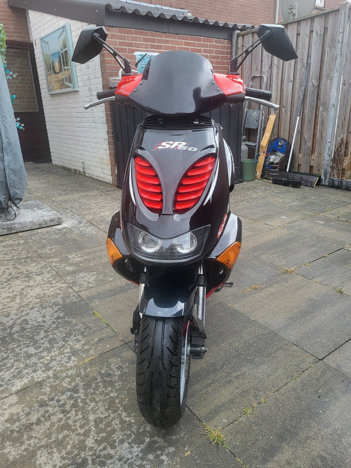 Aprilia SR 50 Racing Scooter - Zwart/Rood, Ophalen, Tweetakt, Maximaal 45 km/u, SR 50