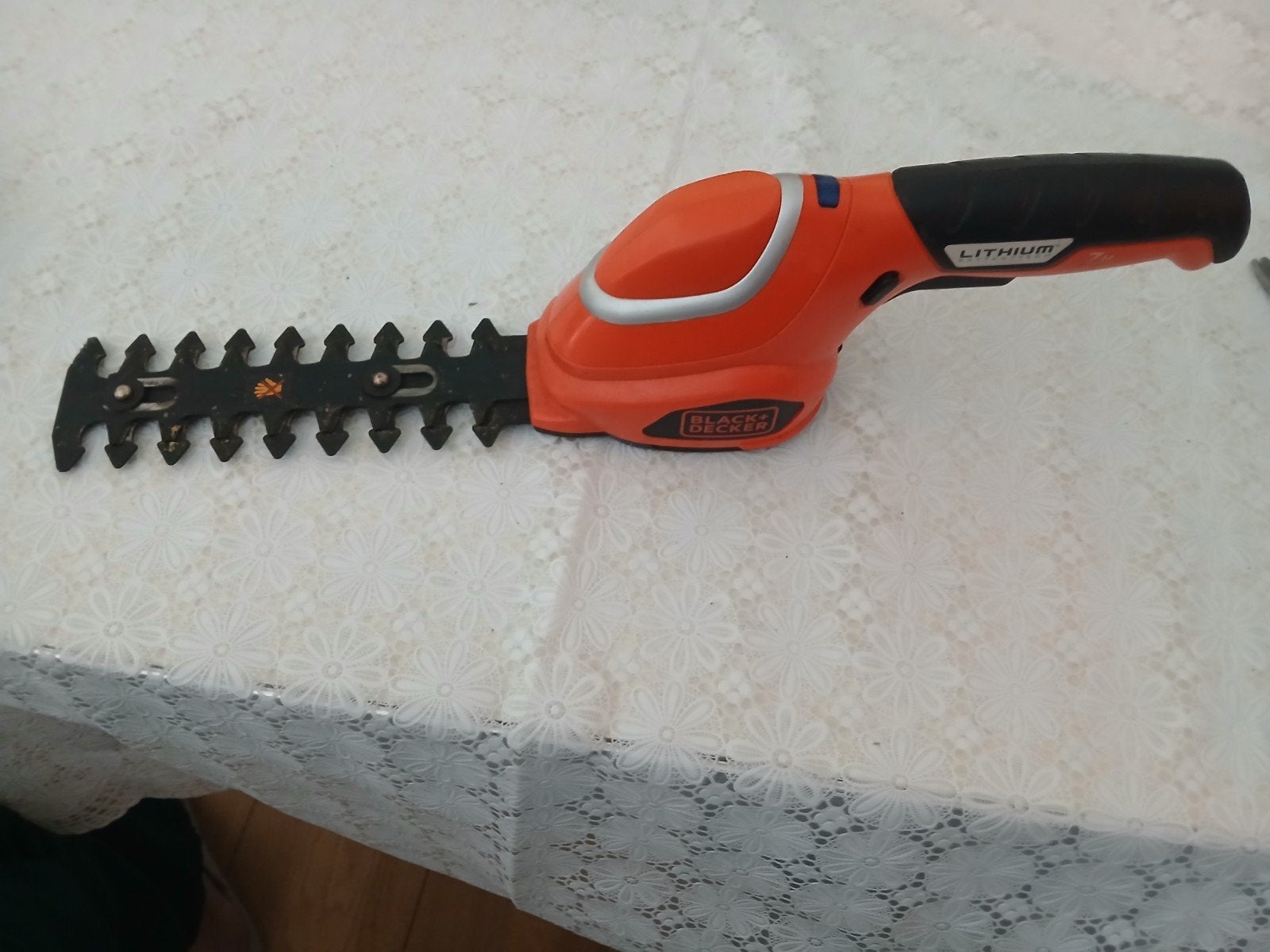 Black+Decker Lithium heggenschaar 7V, Ophalen of Verzenden, Gebruikt, Accu, Black+Decker