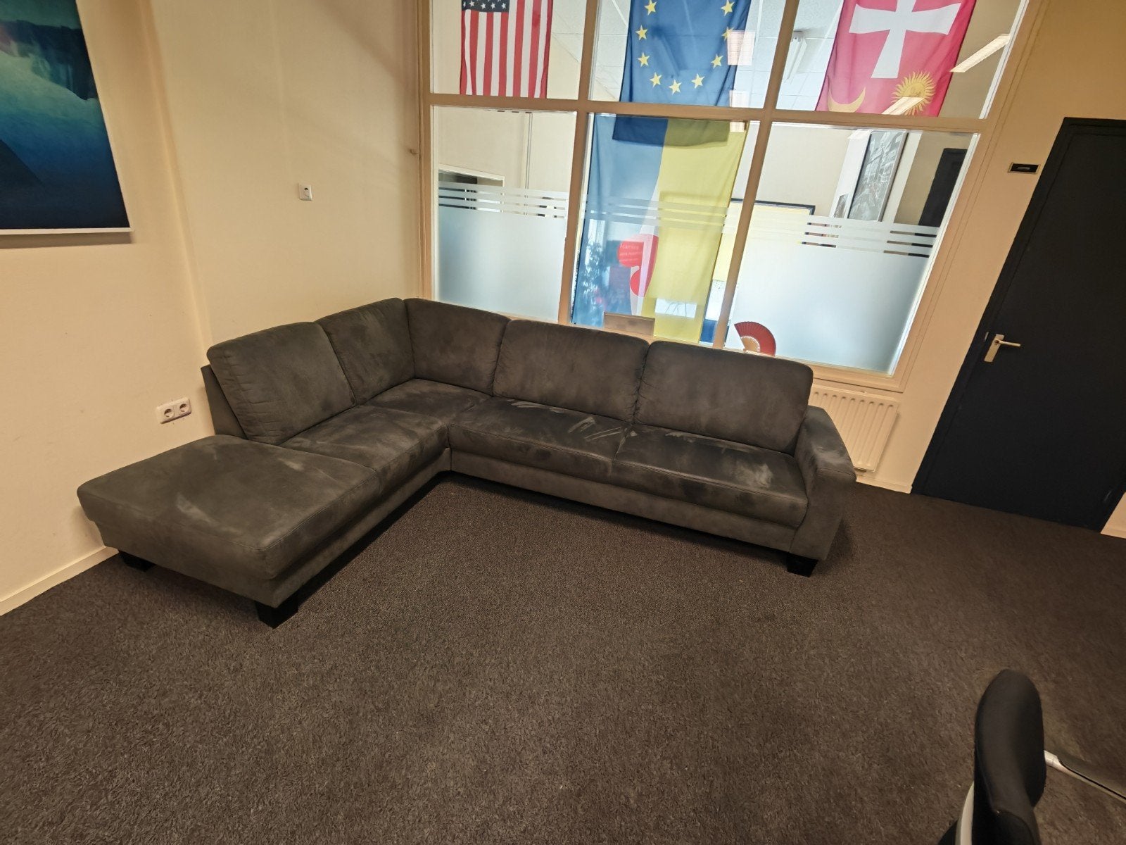 Hoekbank 210 x 290 cm – Donkergrijs Alcantara – Goede Staat, Ophalen, 250 tot 300 cm, Hoekbank, Zo goed als nieuw