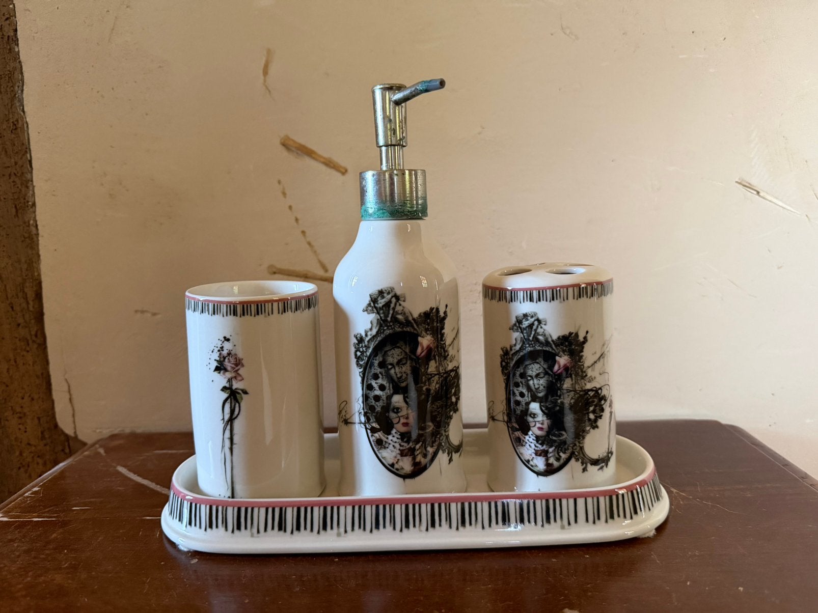 Porselein Badkamer set, Ophalen of Verzenden, Zo goed als nieuw, Porselein, Overige typen