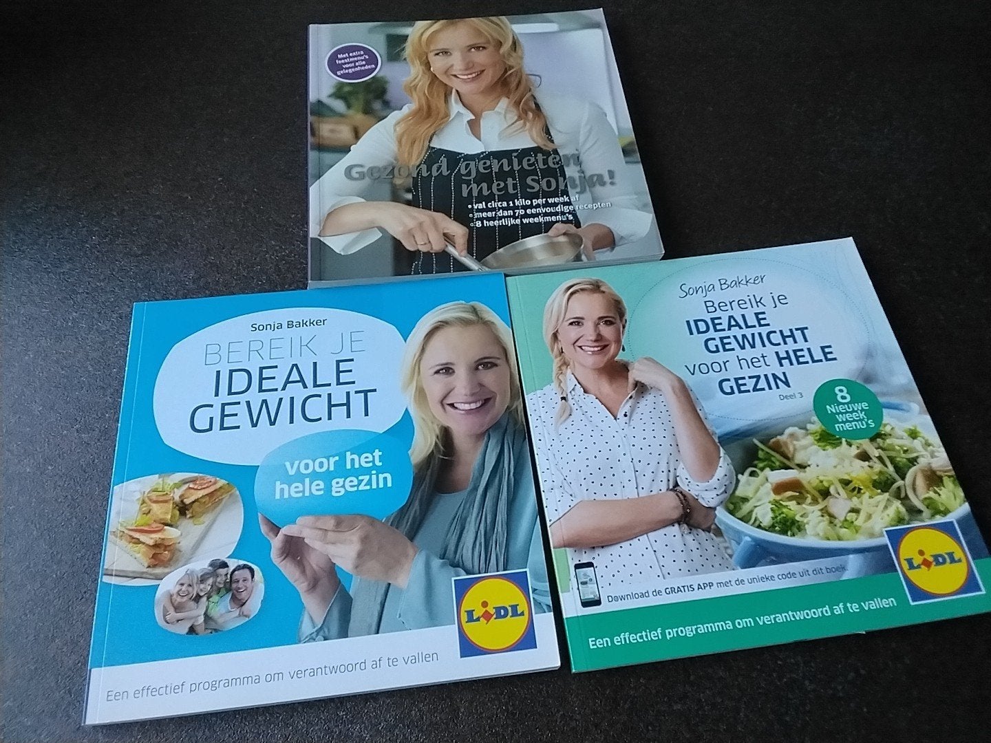 Sonja Bakker dieetboeken: Gezond genieten & Ideaal Gewicht, Boeken, Ophalen of Verzenden, Zo goed als nieuw, Dieet en Voeding