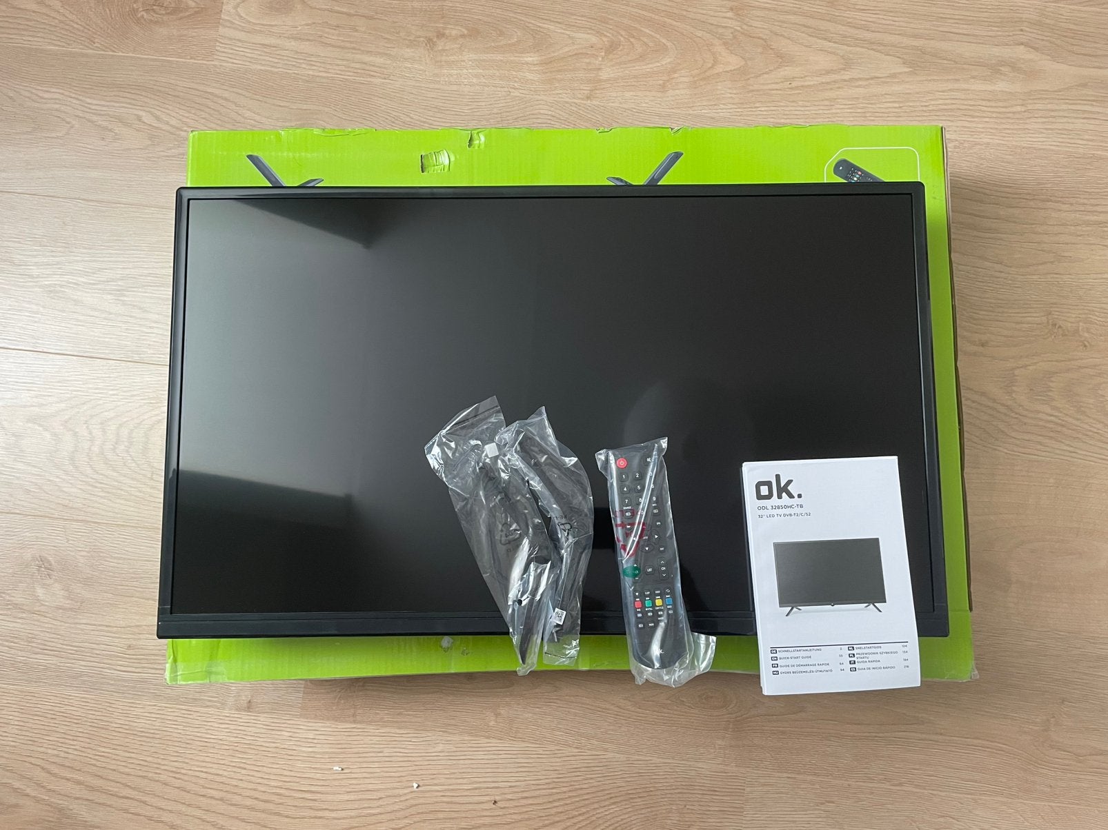 4 nieuwe OK. 32" LED TV Schermen - HD Ready, Audio, Tv en Foto, LED, 50 Hz, HD Ready (720p), Nieuw
