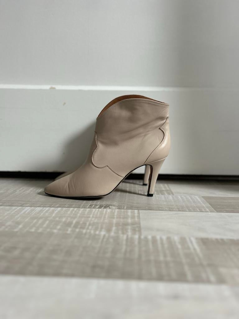 Toral enkellaarzen beige maat 38, Ophalen of Verzenden, Zo goed als nieuw, Beige, Lage of Enkellaarzen