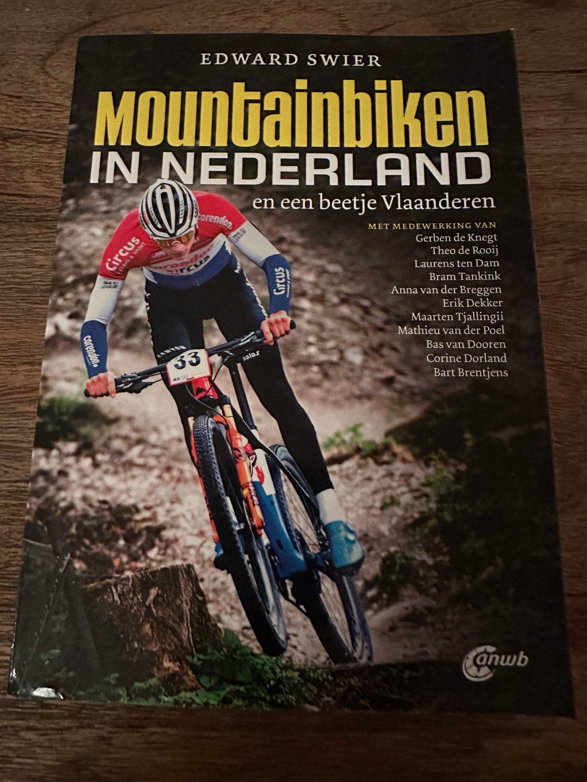 Mountainbiken in Nederland en een beetje Vlaanderen, Ophalen of Verzenden, Zo goed als nieuw, Lopen en Fietsen