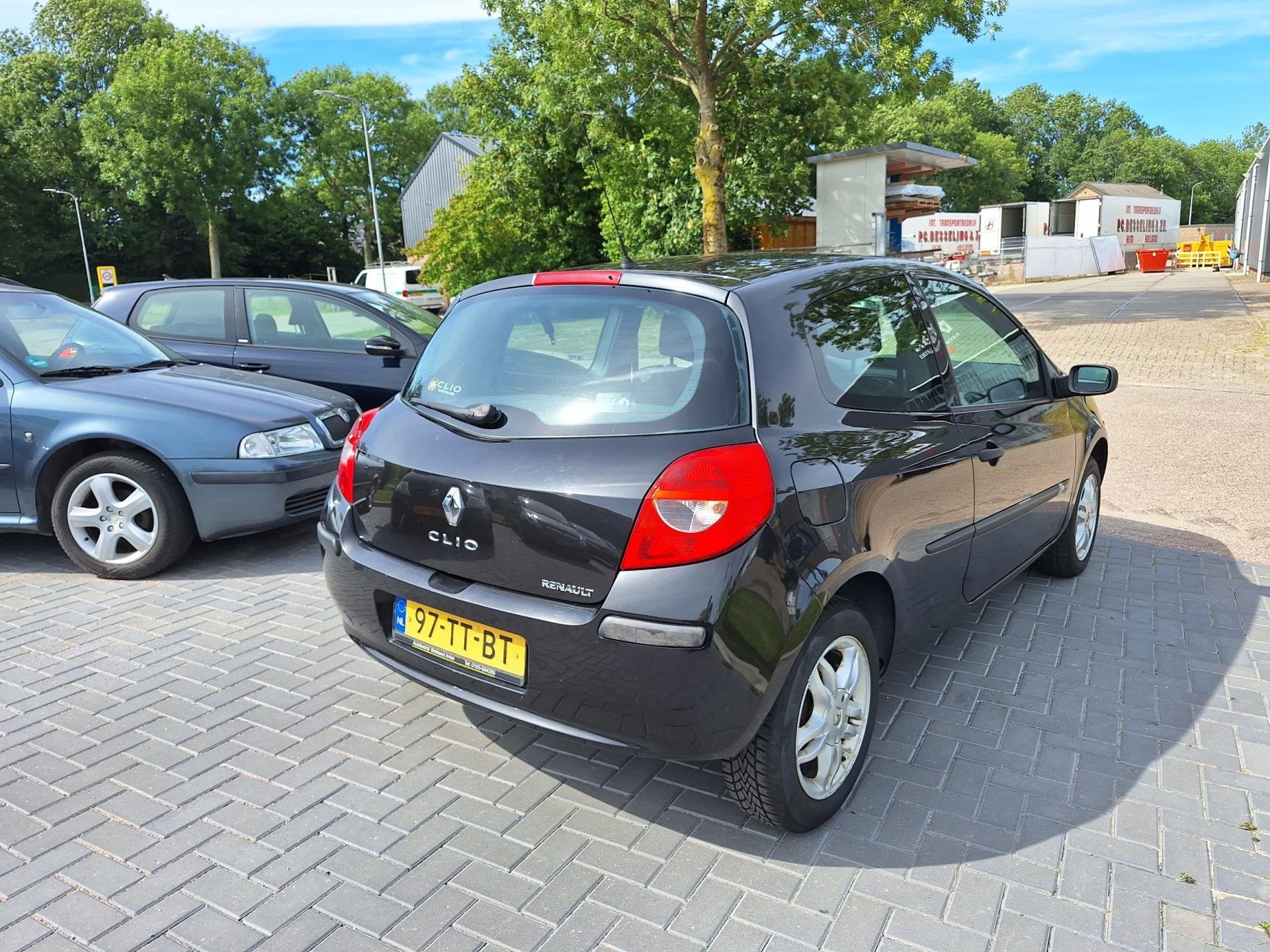 Renault Clio 1.2-16V Extreme / Mooie auto / APK jan 2026, Voorwielaandrijving, 535 kg, Gebruikt, 4 cilinders