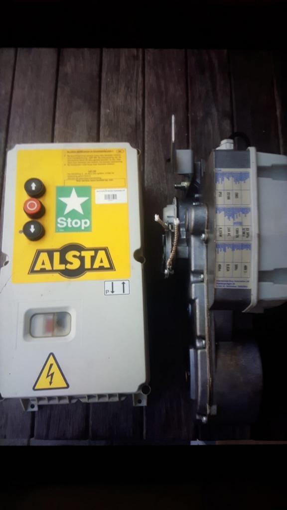 Sectionaal/Paneeldeur motor+Bediening, Ophalen