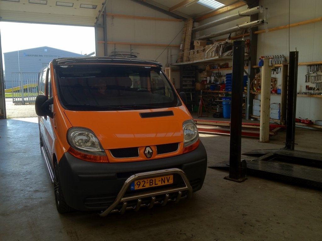 AANBIEDING Vivaro Bullbar/Pushbar met carterbescherming, Auto diversen, Tuning en Styling, Ophalen of Verzenden, Niet ingevuld