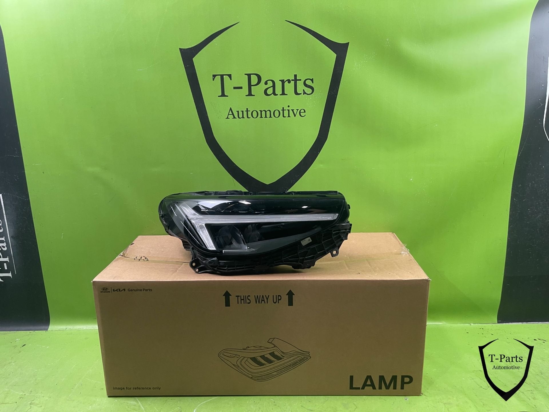 volvo XC40 koplamp rechts 32404666 lamp, Gebruikt, Gunnar Engellaus vag 8
405 31  Gothenburg, SE, Info@volvocars.com, Ophalen of Verzenden