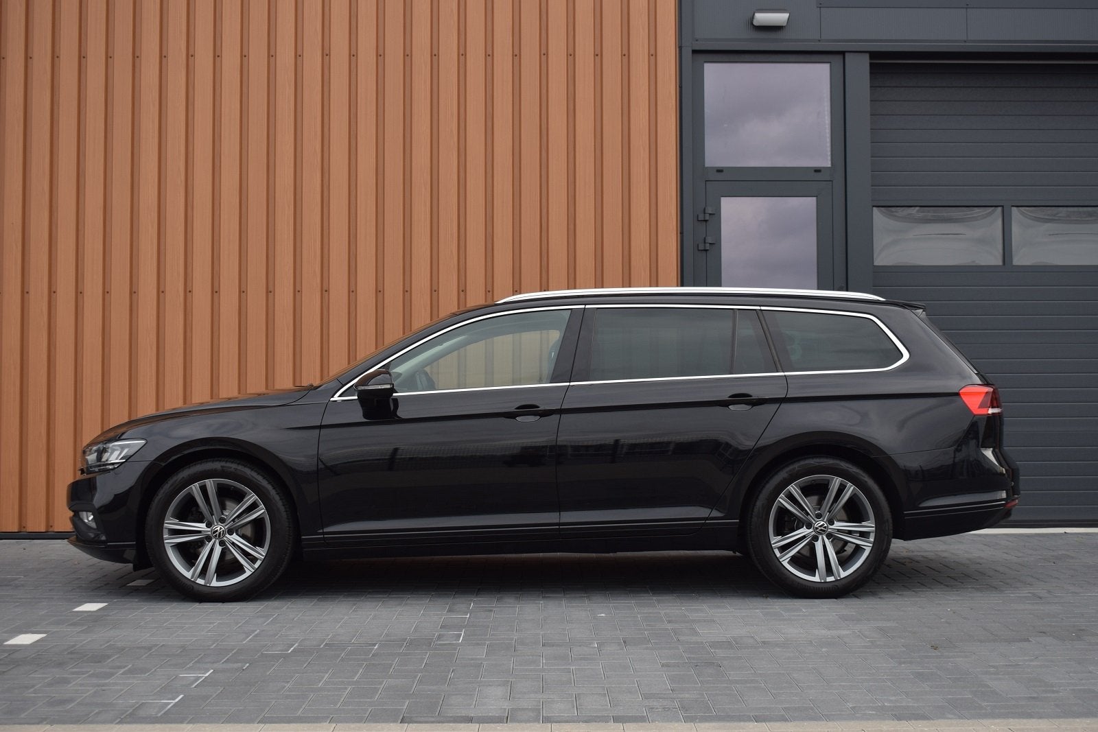 Volkswagen Passat Variant 2.0 TDI 150pk DSG Camera | Trekhaa, Auto's, Stof, Gebruikt, 4 cilinders, Automatische klimaatregeling