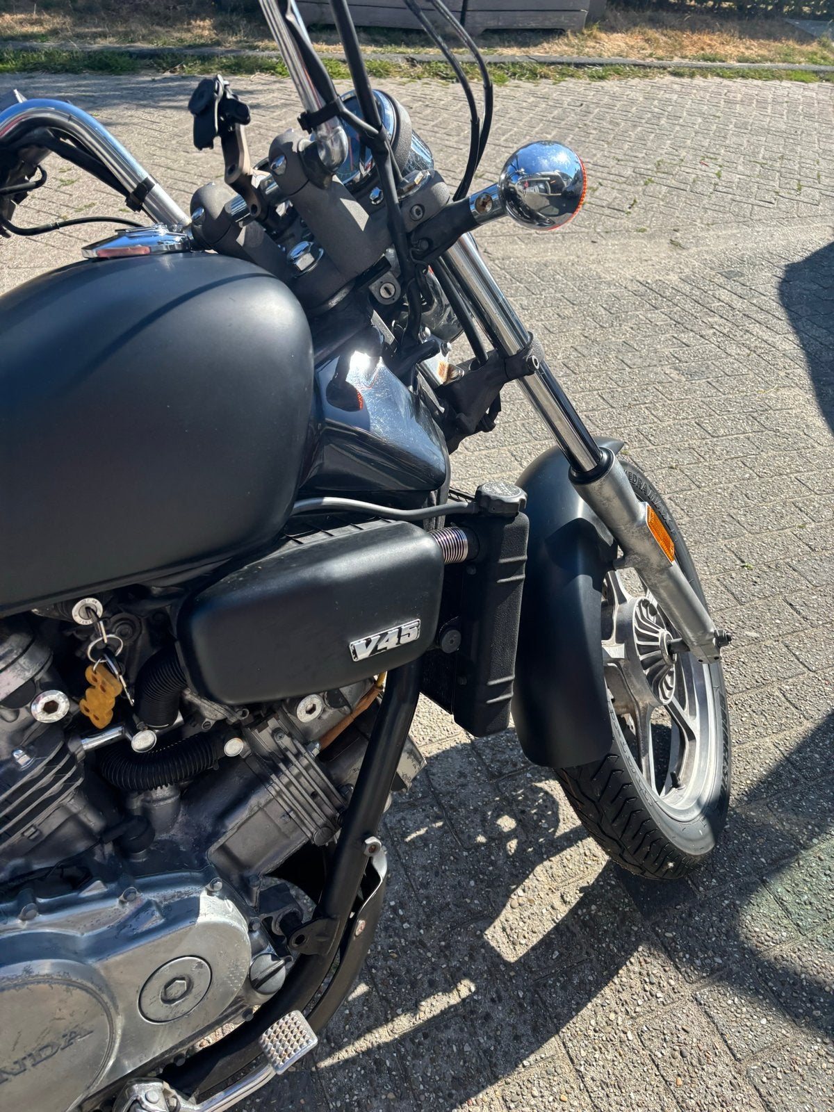 Honda Super Magna 750- Mat Zwart, Goed Onderhouden, Cardan-aandrijving, 2 cilinders, Chopper, Meer dan 35 kW