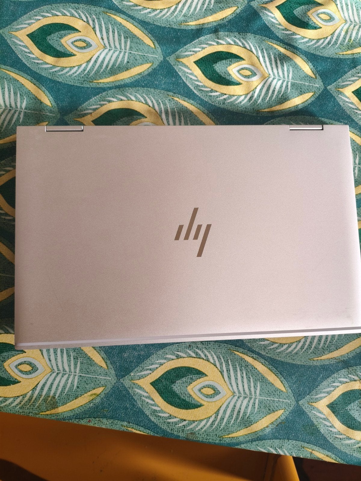 Foto 3 van HP EliteBook 1030 G8 x360 Touchscreen (i5, 8GB ddr4, 512GB)