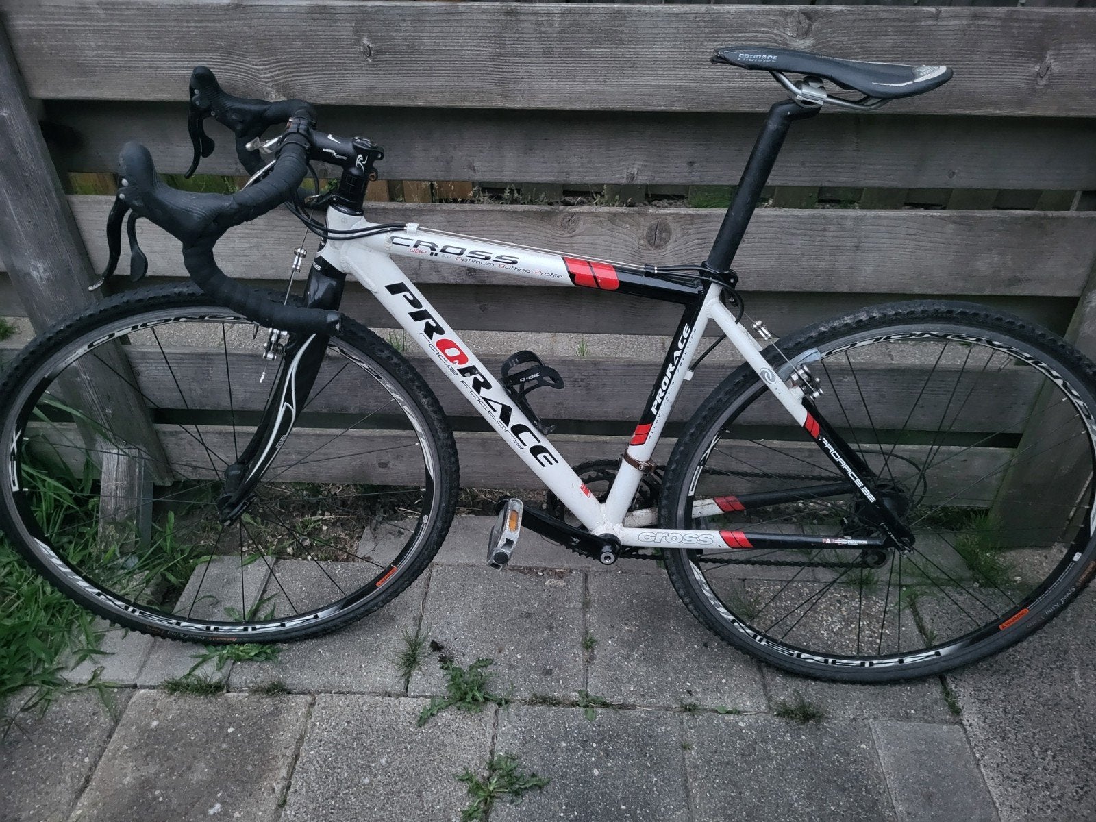 Prorace Crossfiets - Perfect voor avontuurlijke ritten, Fietsen en Brommers, Fietsen | Racefietsen, Ophalen, Minder dan 10 versnellingen