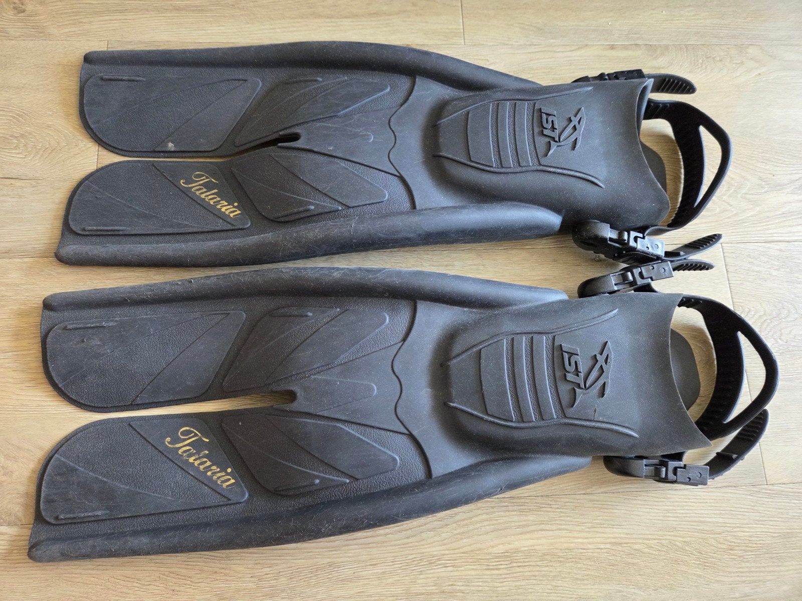 IST Talaria Duikvinnen Maat L, Watersport en Boten, Ophalen of Verzenden, Gebruikt, Zwem- of Duikvliezen
