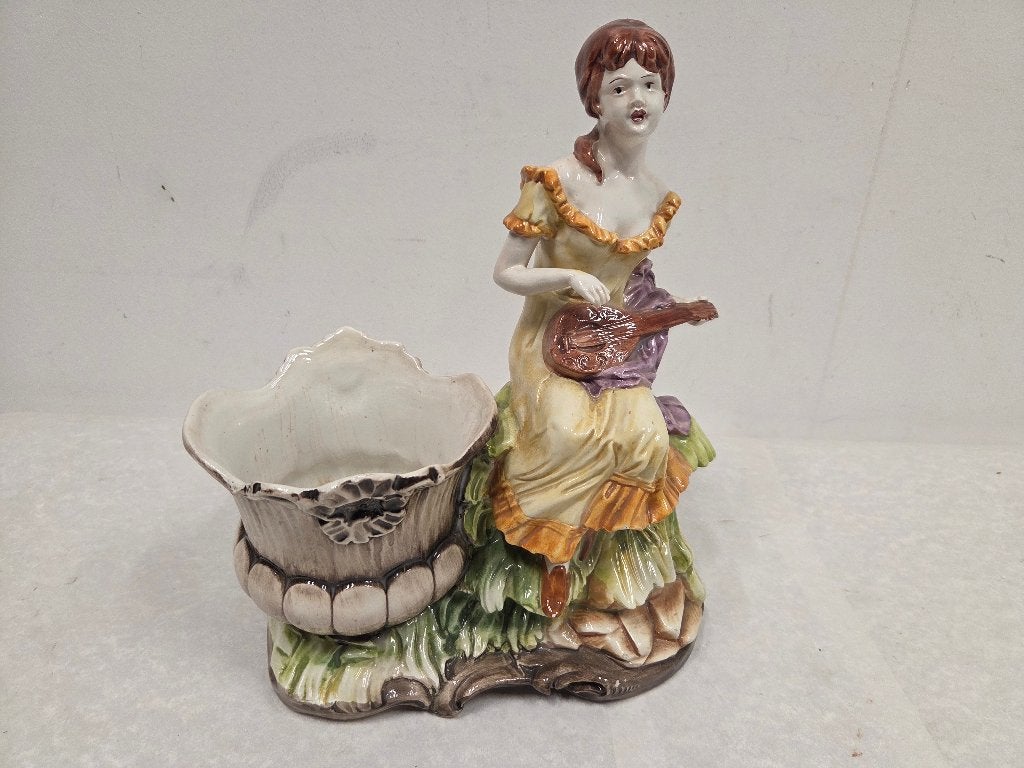 Porseleinen beeldje/bloempot vrouw met luit, Ophalen of Verzenden
