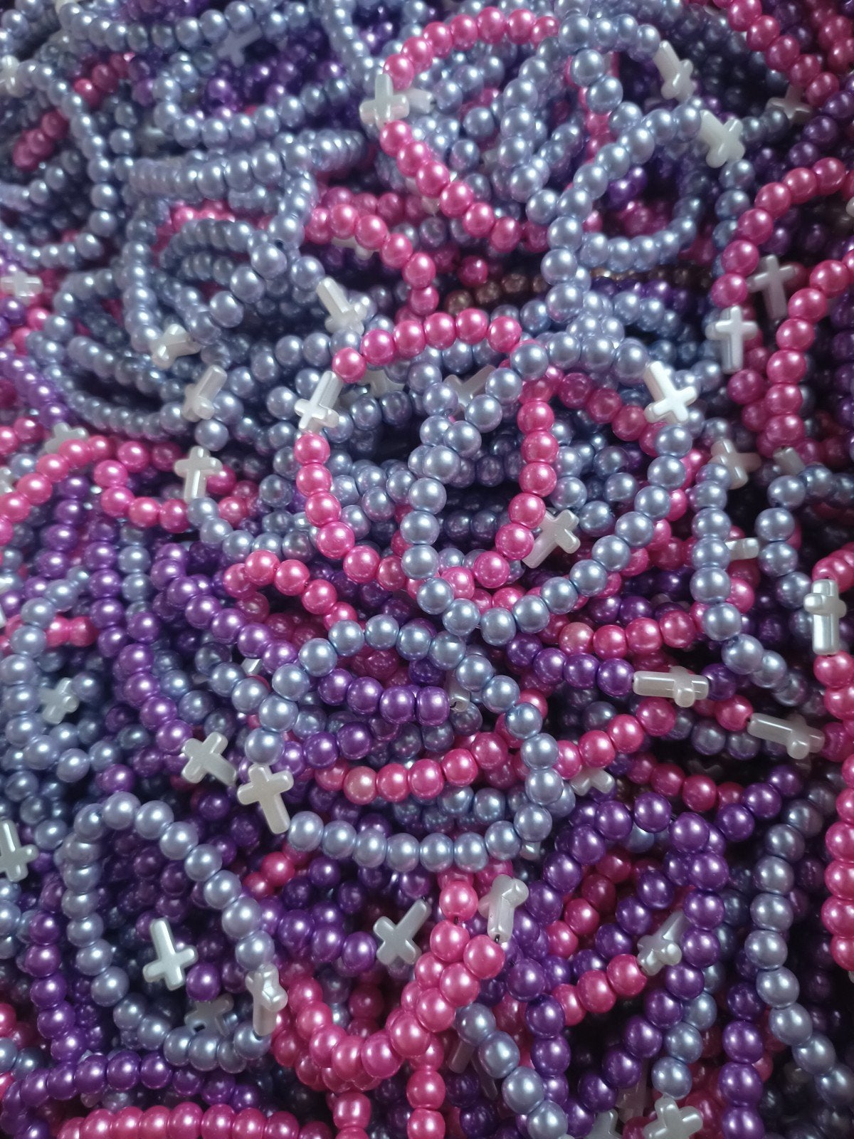 Partij nieuwe armbandjes 2000 stuks en kettinkjes 360 stuks, Overige materialen, Overige kleuren, Nieuw, Ophalen of Verzenden