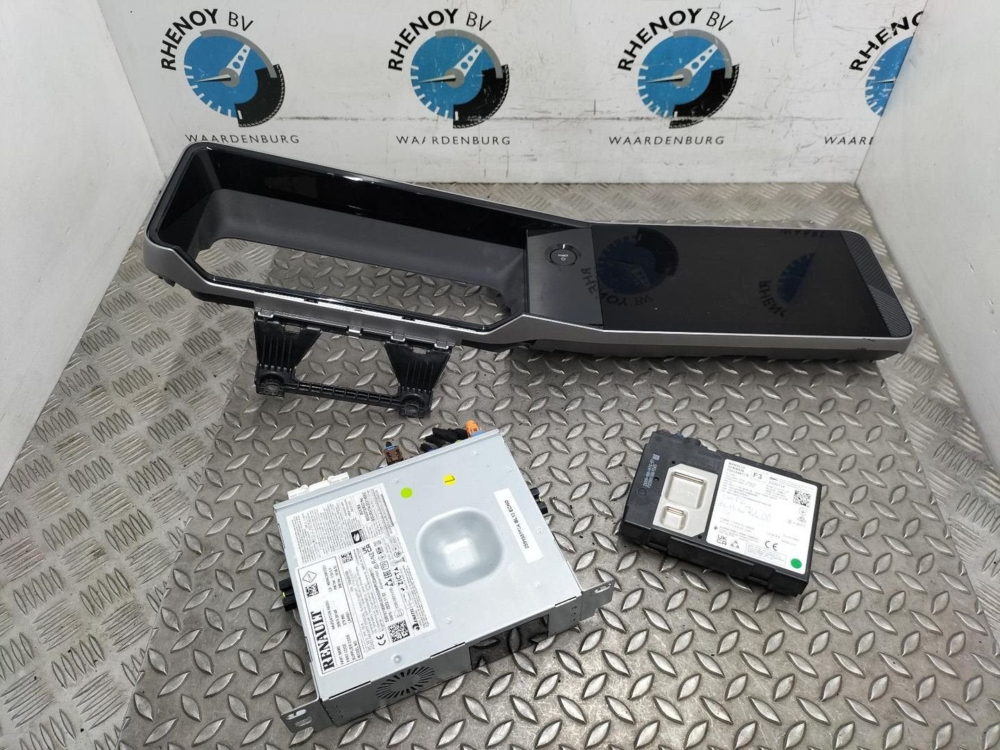 RENAULT 5 E-TECH NAVIGATIE R8AXCLCID, VPRR1F20B303AN, 259152, Ophalen of Verzenden, Gebruikt, Stiba lid