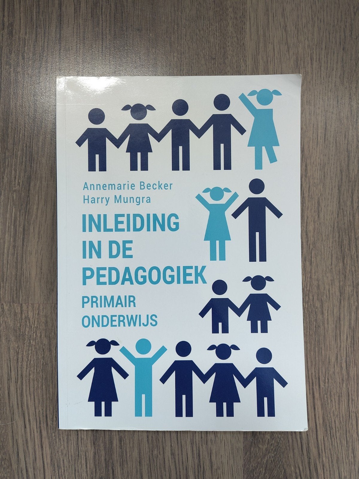 Inleiding in de pedagogiek, 9789023257936, Annemarie Becker, Zo goed als nieuw, Beta, HBO