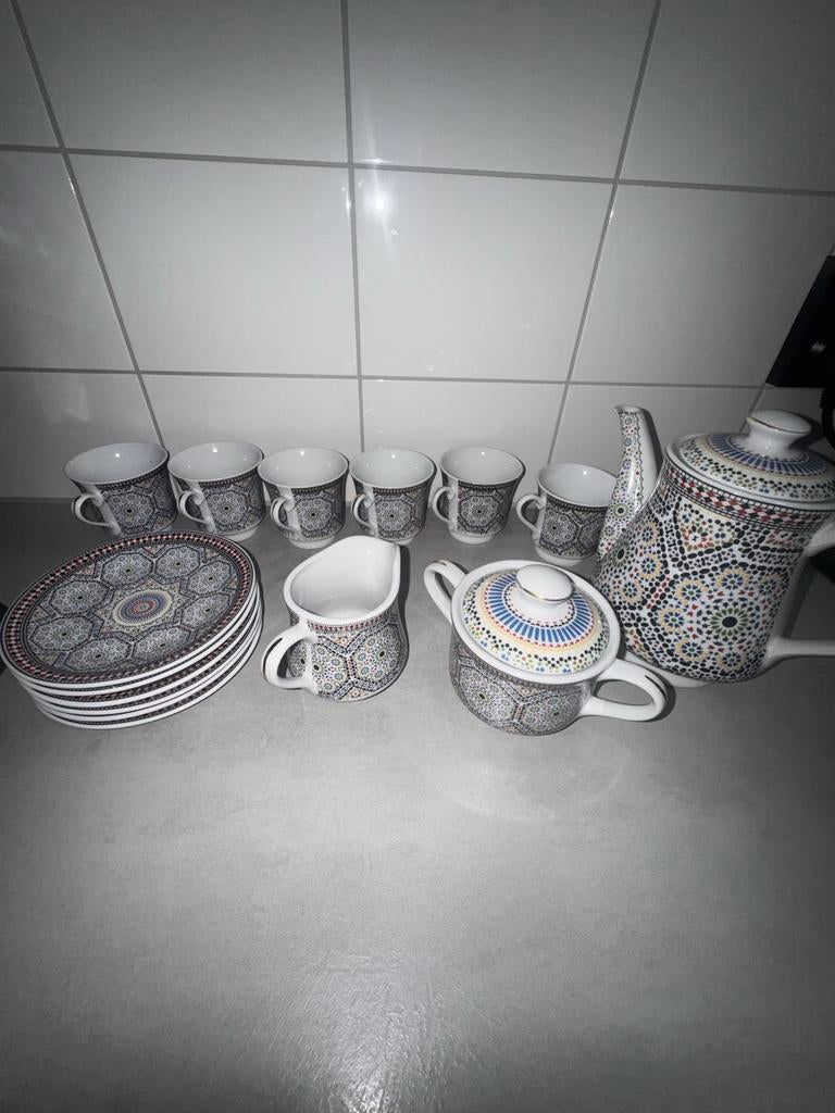 Servies met Marokkaans patroon, Ophalen, Gebruikt, Keramiek, Overige stijlen