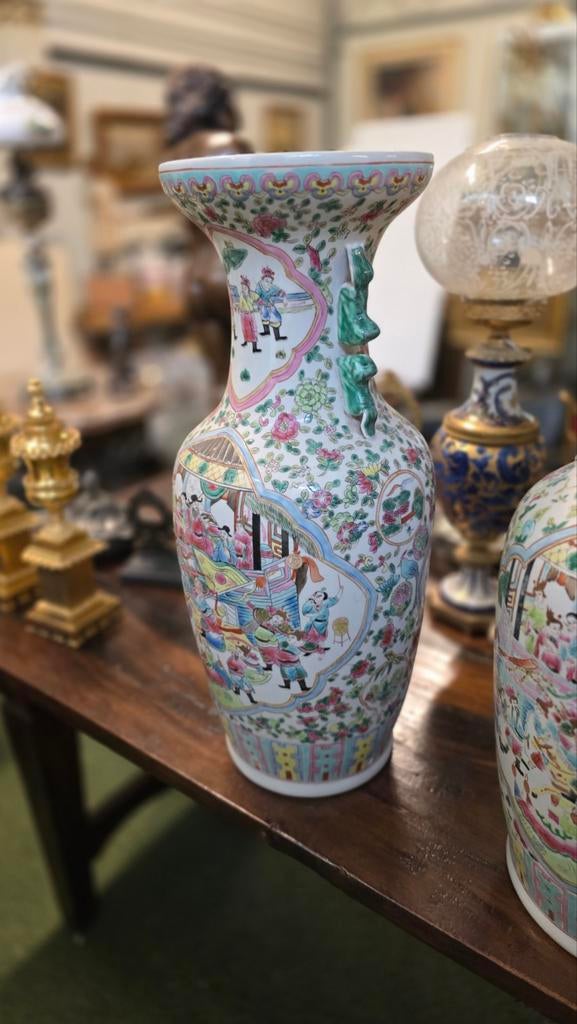 Twee grote antieke Chinese vazen, gemerkt aan onderzijde, Antiek en Kunst, Antiek | Porselein, Ophalen