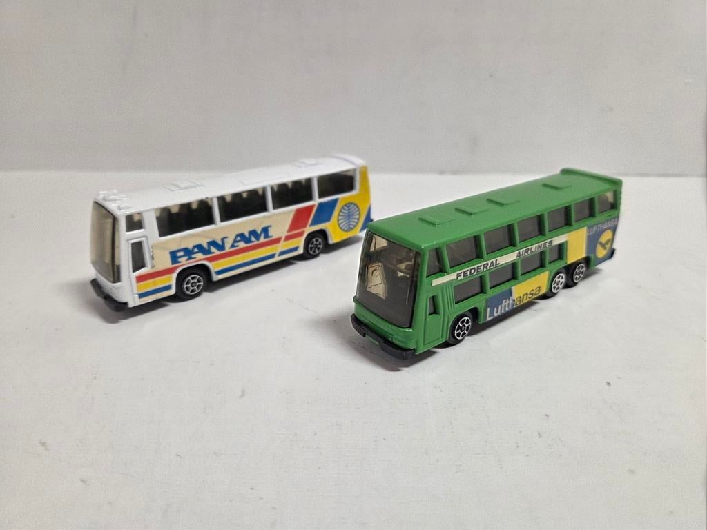 Guiloy vluchthaven bussen Pan Am/Lufthansa 1:64, Auto, ., Ophalen of Verzenden, Zo goed als nieuw