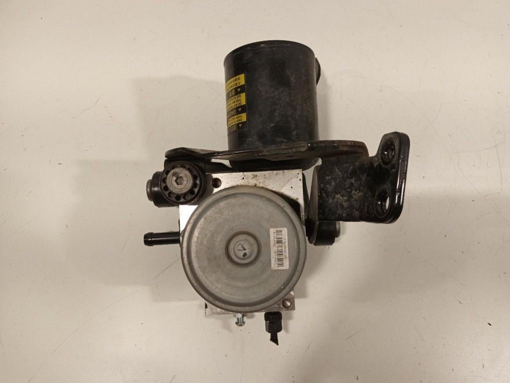 Abs pomp Kia Niro, Auto-onderdelen, Onderdelen@venauto.nl, Van der Ven Autorecycling B.V., Ettenseweg 76, 4706 PB Roosendaal, The Netherlands