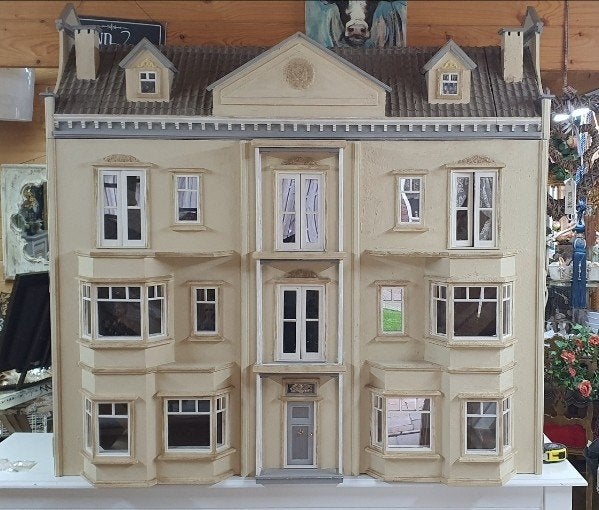 Prachtig Victoriaans Poppenhuis 'Cronenstijn' (Schaal 1:12), Poppenhuis, Ophalen of Verzenden, Zo goed als nieuw