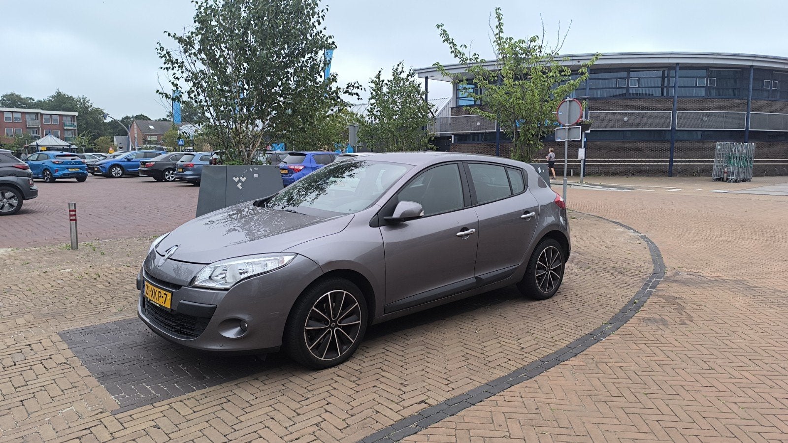 Renault Mégane TCE 130 Hatchback 2012 Grijs, Auto's, 4 cilinders, Origineel Nederlands, 1180 kg, Zilver of Grijs