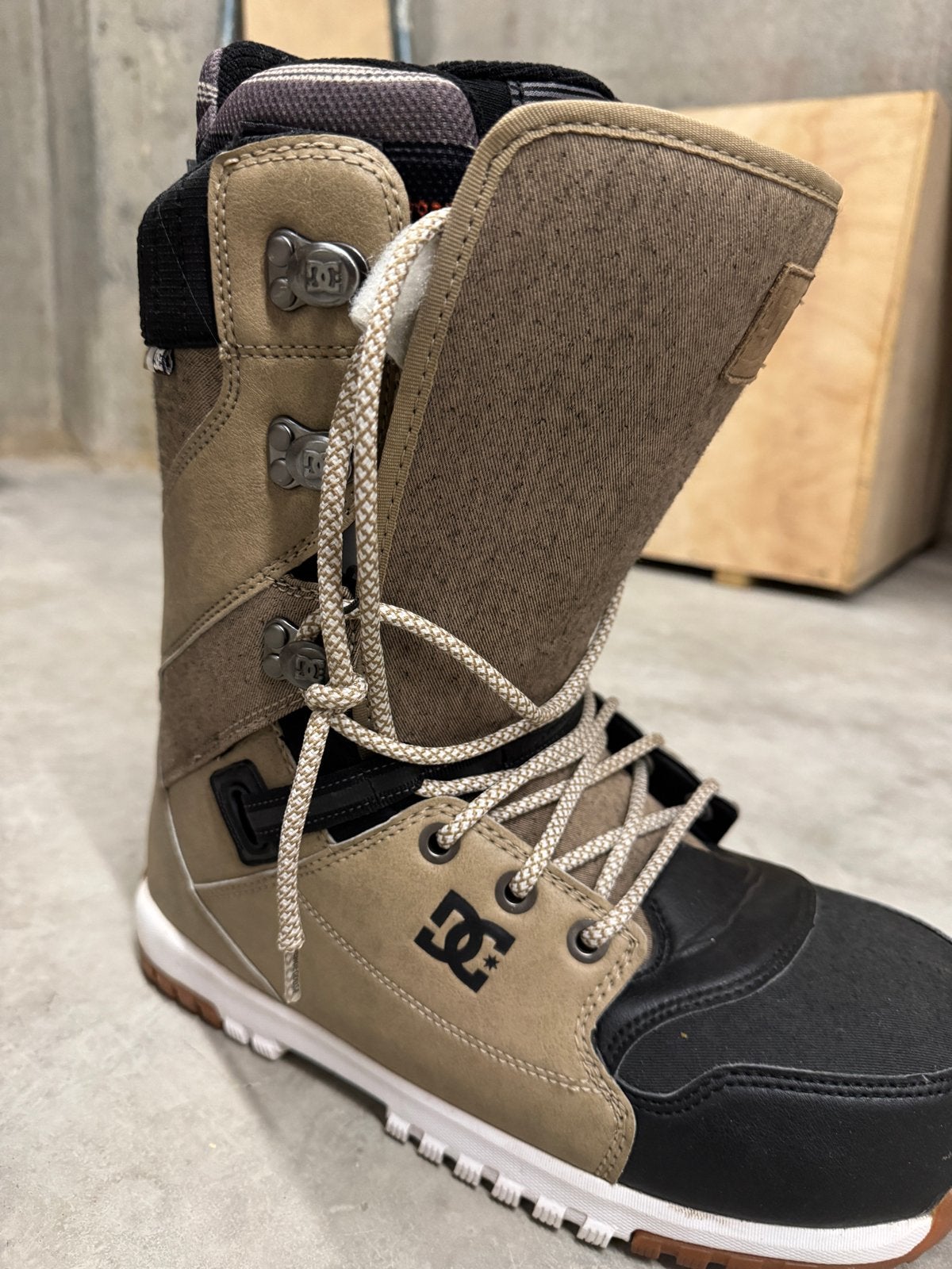 DC Snowboard Boots - 45- Zo goed als nieuw, Ophalen of Verzenden, Zo goed als nieuw, Snowboots