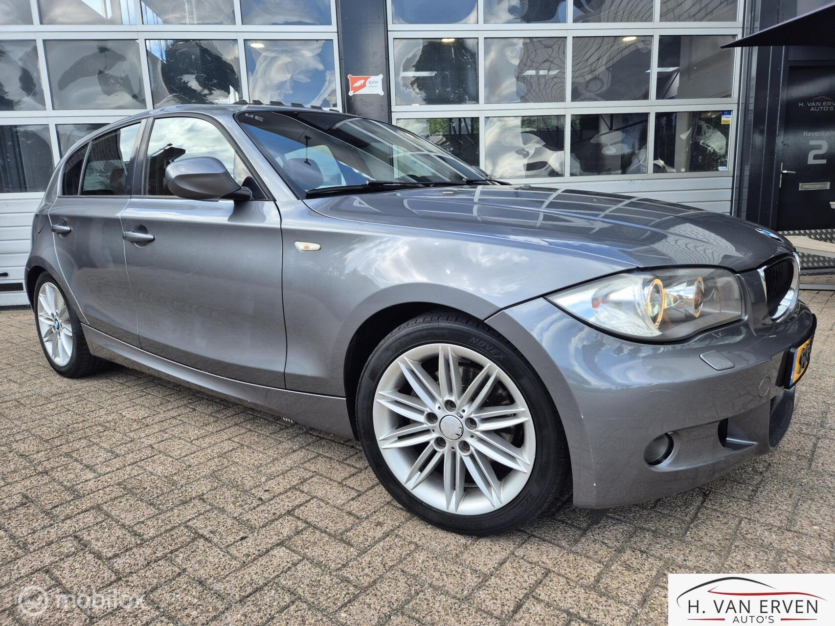 BMW 1-serie 120i SCHUIFKANTELDAK XENON PDC 17" SPORTSTOELEN, 1-Serie, Euro 5, 1995 cc, 680 kg
